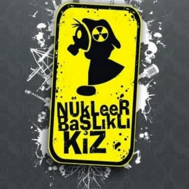 Nükleer Başlıklı Kız fotoğrafı